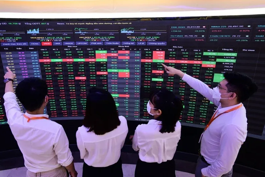 VN-Index 16/6 áp sát 1.800 điểm, chuyên gia chờ tín hiệu vượt kháng cự 1.820 điểm