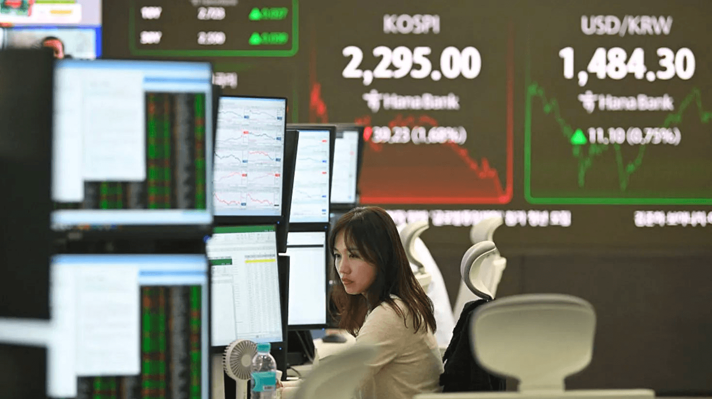 Chứng khoán châu Á lao dốc, Kospi mất 5,8%, SK Hynix giảm gần 10%