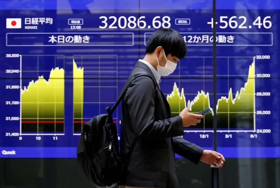 Chứng khoán châu Á trái chiều, Nikkei 225 giảm 2,5% do căng thẳng Mỹ - Iran