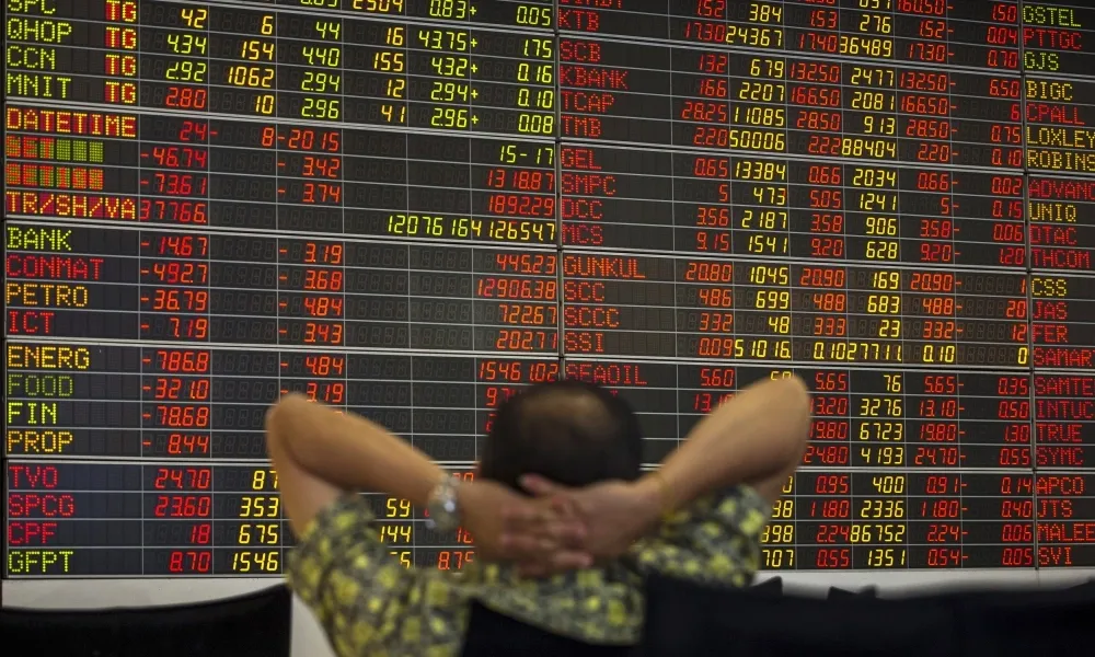 Nikkei tăng 1,3%, Hang Seng giảm hơn 1% trong phiên chứng khoán châu Á phân hóa