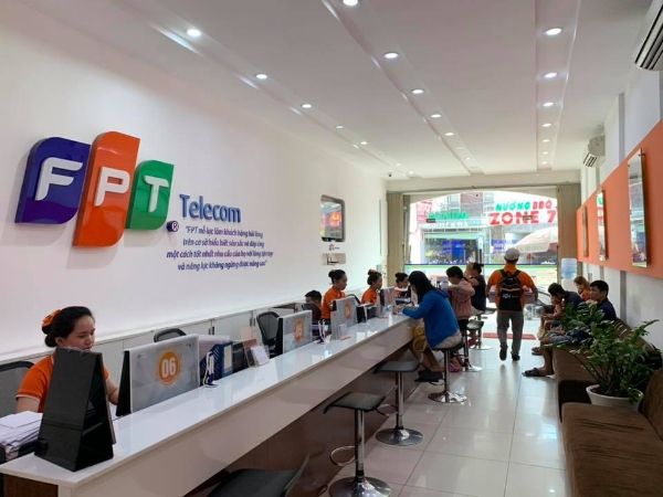 FPT sẽ chuyển đổi phương pháp hợp nhất cho FPT Telecom sang phương pháp vốn chủ sở hữu từ phương pháp hợp nhất toàn bộ