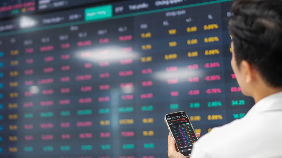 VN-Index tăng 5,55% trong tháng 8, vốn hóa HoSE vượt 8,84 triệu tỷ đồng