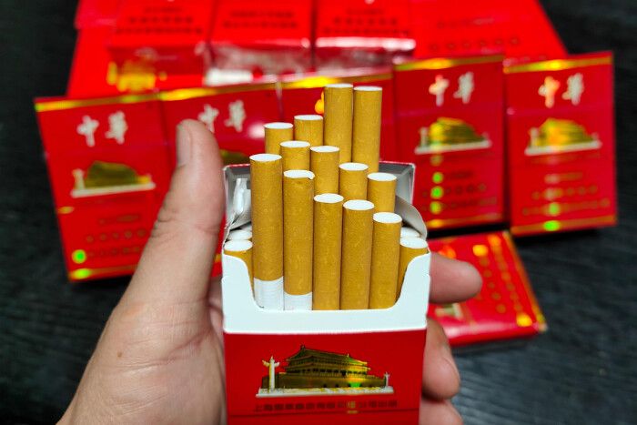 Công ty thuốc lá phô trương sức mạnh tài chính khi rót hàng tỷ USD vào các ngân hàng