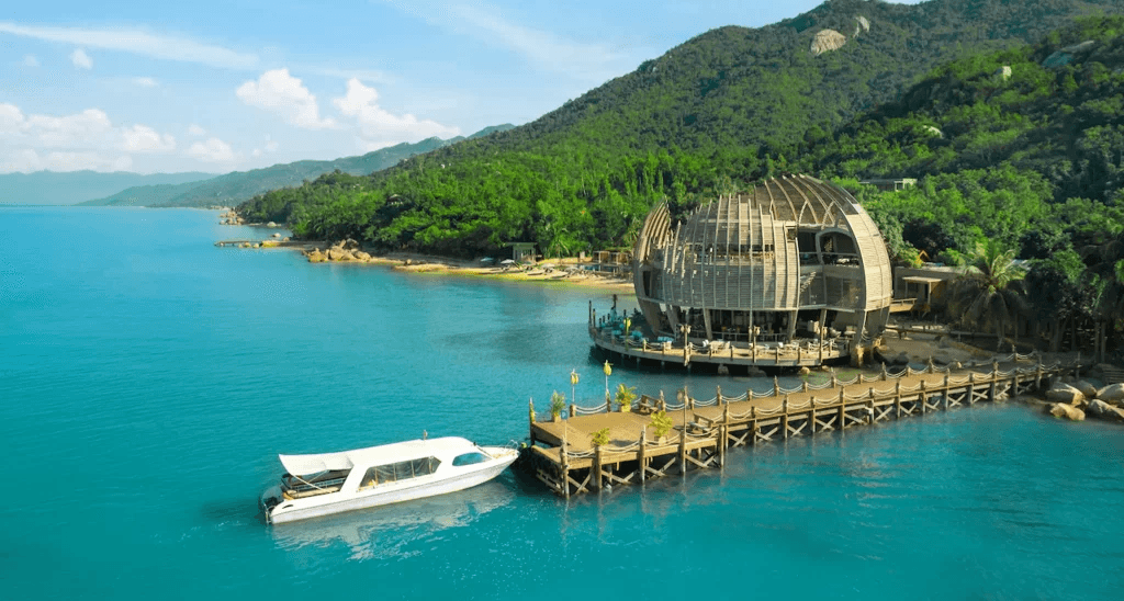 Ninh Vân Bay thay CEO, bổ nhiệm lãnh đạo mới