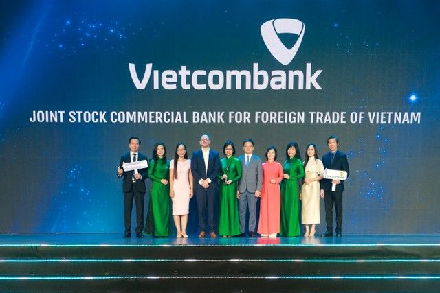 HR ASIA tiếp tục vinh danh Vietcombank (VCB) tại tất cả các hạng mục giải thưởng “Nơi làm việc tốt nhất châu Á” năm 2026