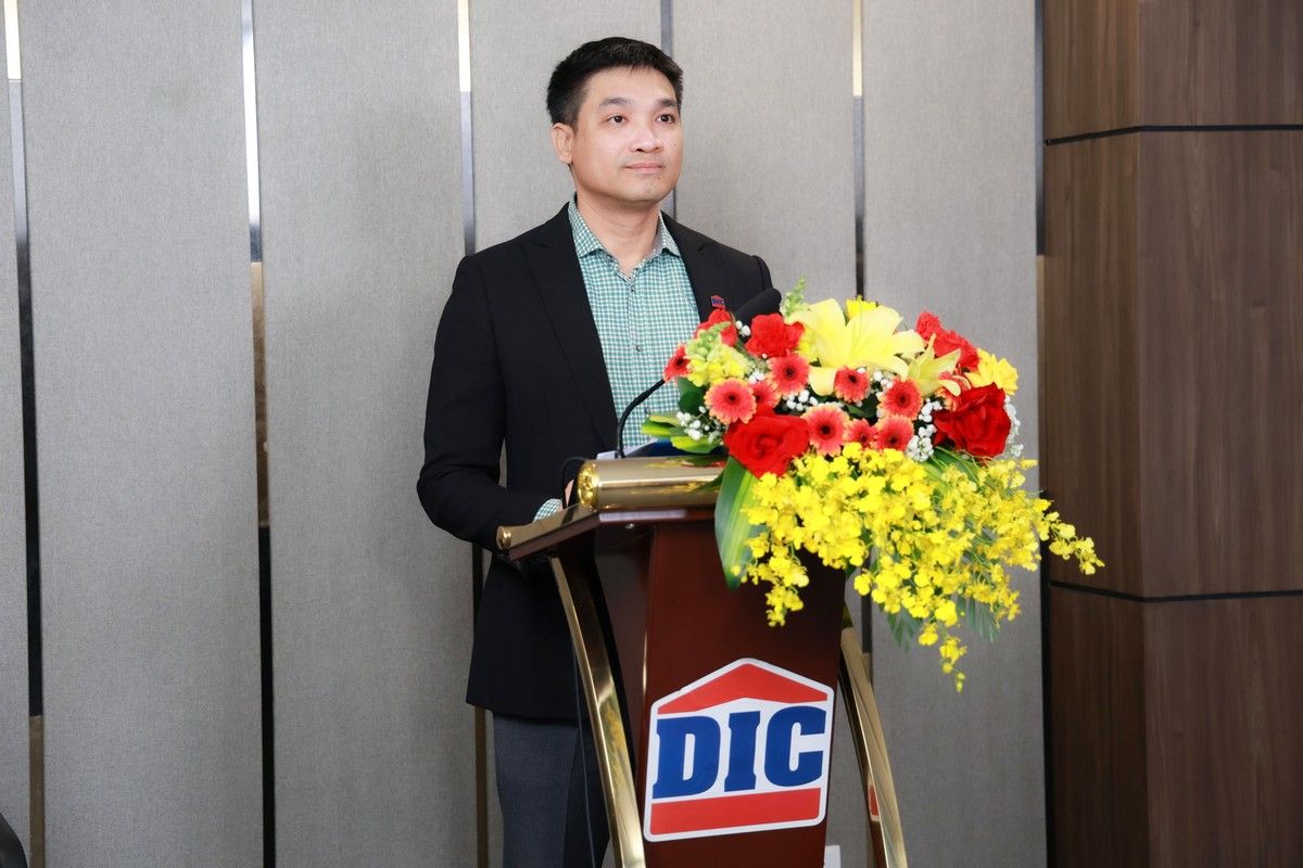dic corp.jpg