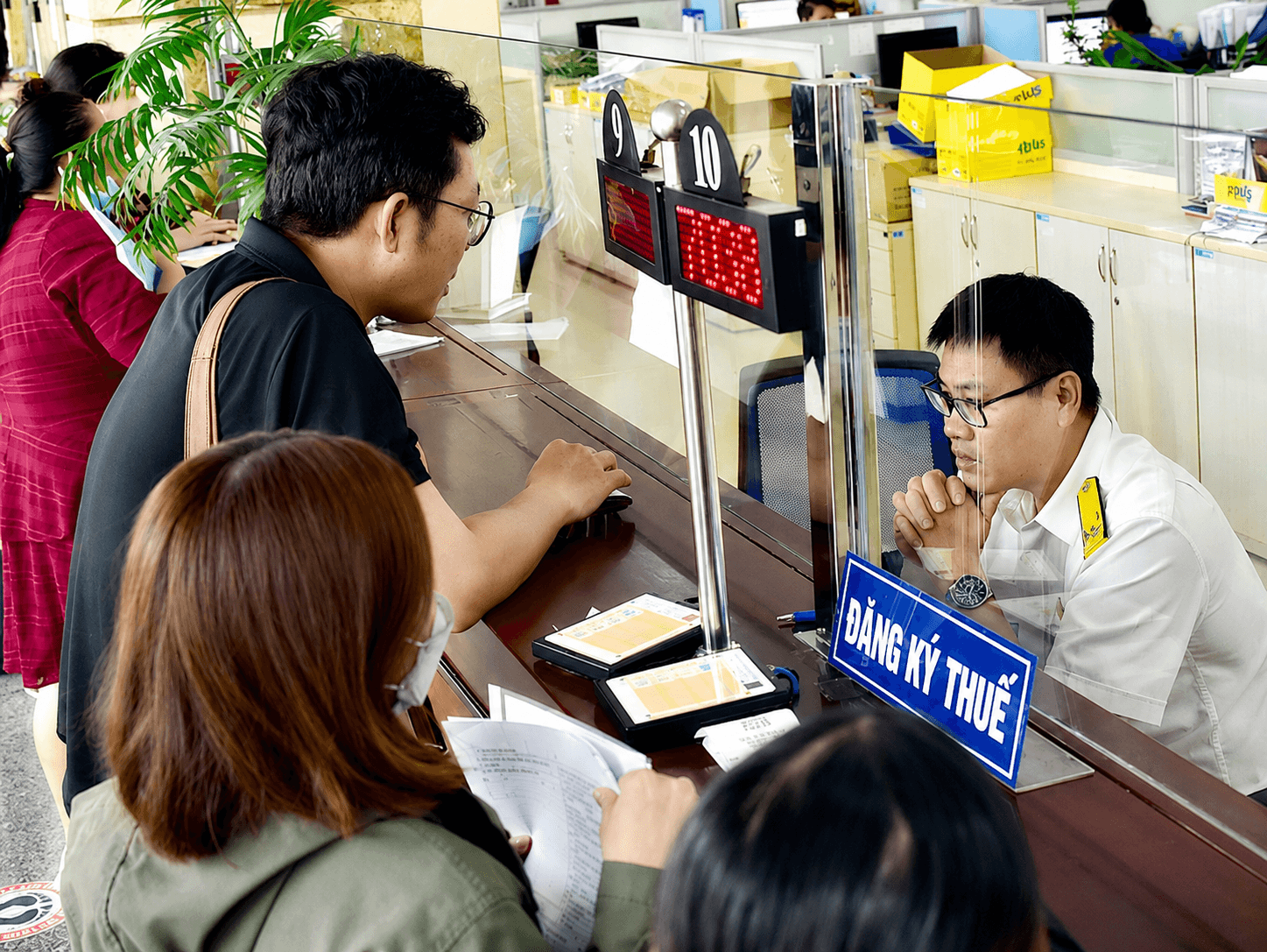 Điểm mới về thuế thu nhập cá nhân: Chi phí khám chữa bệnh, học phí được tính giảm trừ