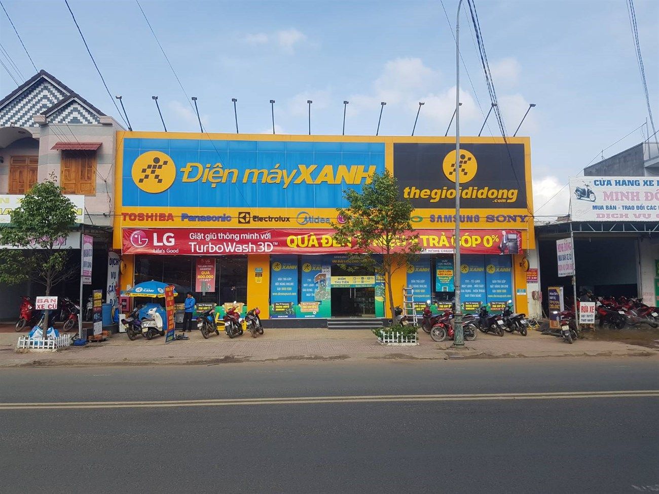 điện máy xanh 1.jpg