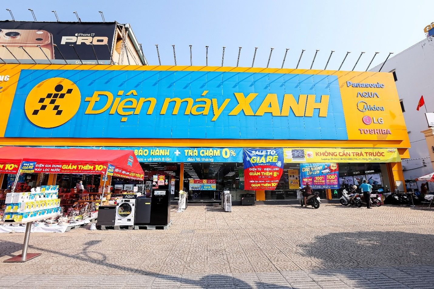 Điện Máy Xanh IPO: UBCKNN phê duyệt hồ sơ chào bán hơn 179,5 triệu cổ phiếu với giá 80.000 đồng, tương đương P/E năm 2026 gần 10 lần