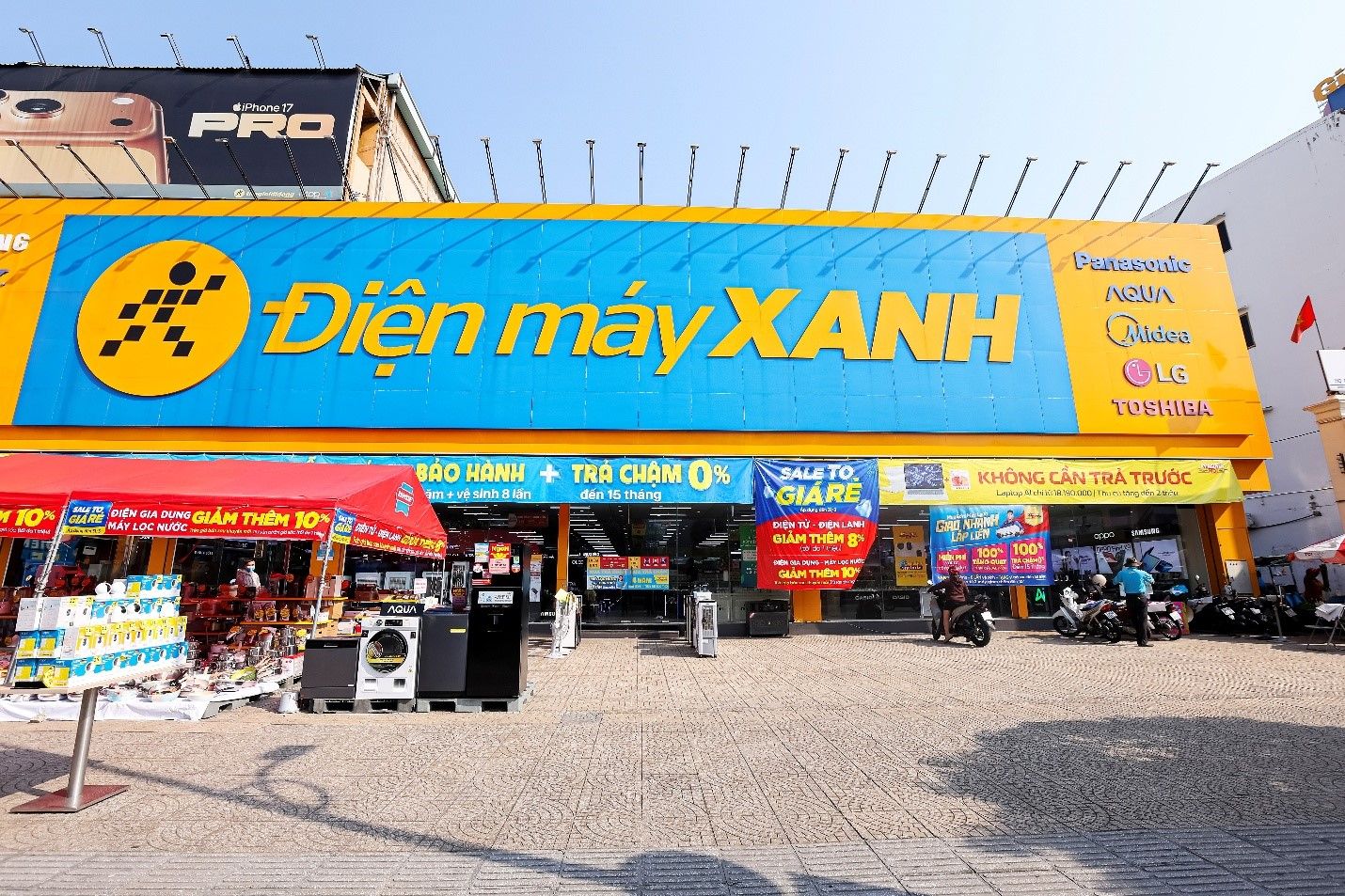 Điện Máy Xanh "bỏ túi" 360 tỷ đồng mỗi ngày trước thềm lên HoSE