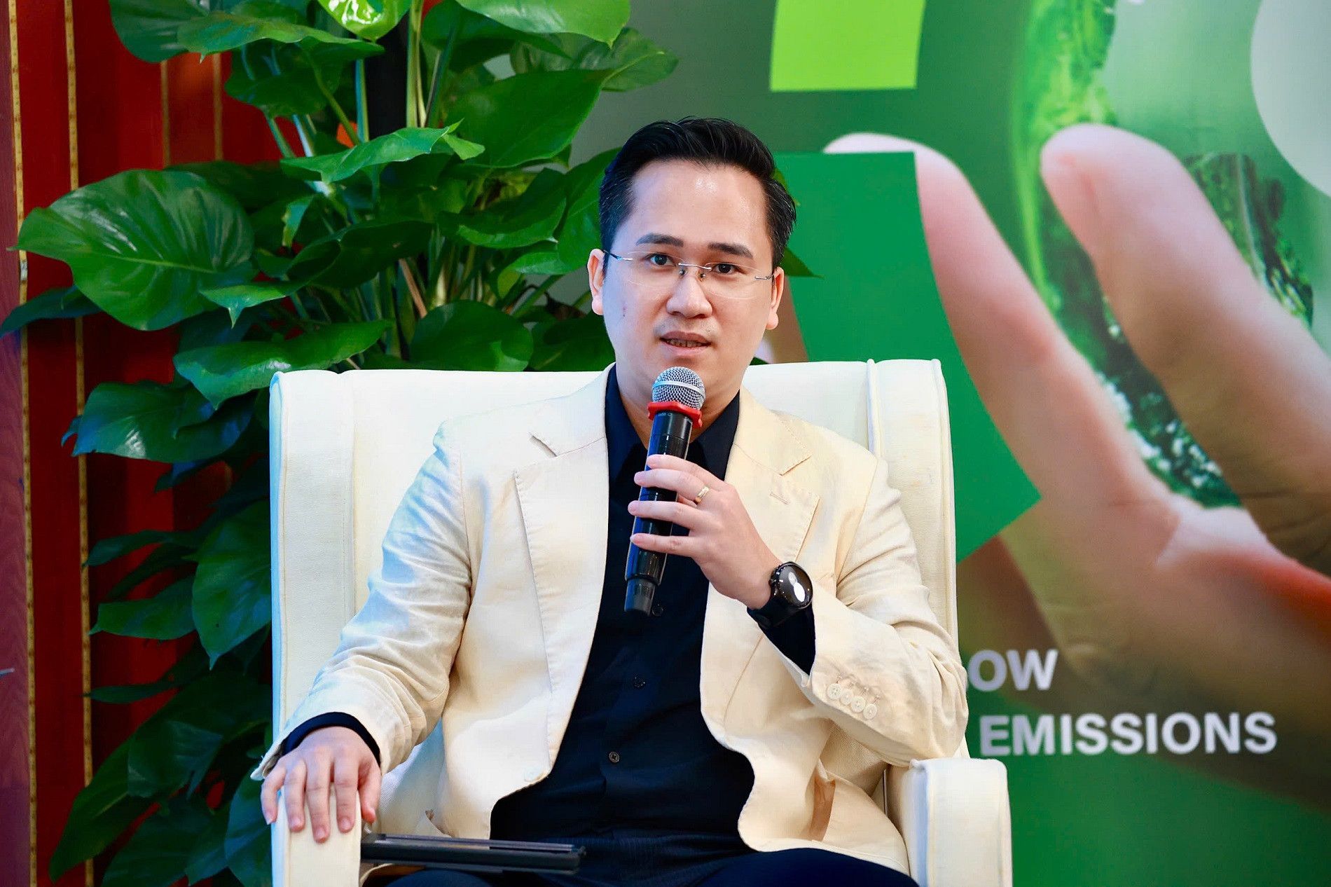 doanh-nghiep-moi-chuyen-gia-thuyet-phuc-ngan-hang-cho-vay-von-xanh.jpg