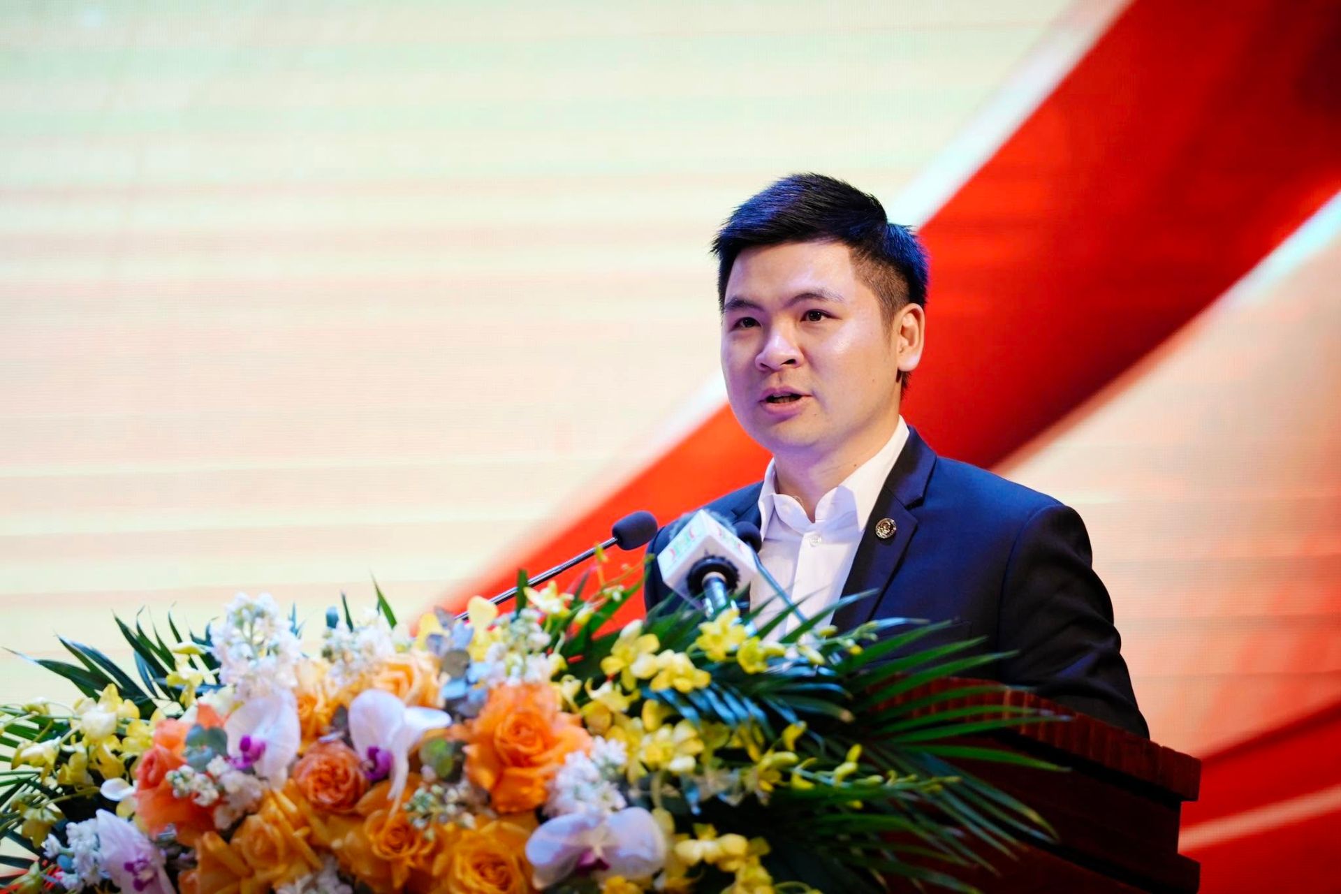doanh-nhan-do-vinh-quang.jpg