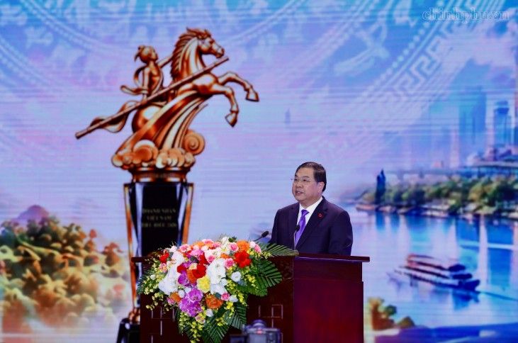 doanh-nhan-phai-co-khat-vong-lon-hon-nang-luc-manh-hon-va-trach-nhiem-cao-hon.jpg