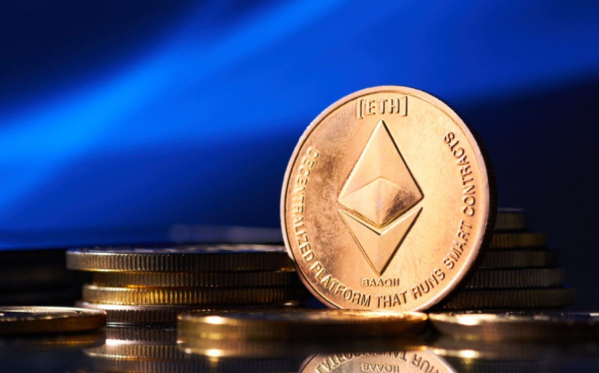 Giá Ethereum vẫn ở mức dưới 2.400 USD khi các mẫu biểu đồ gợi ý breakout tiềm năng tới 3.000 USD