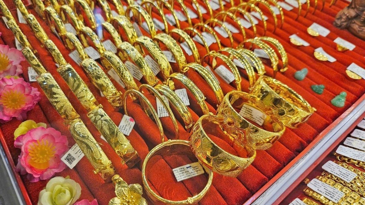 gia-vang-1761991005.jpg