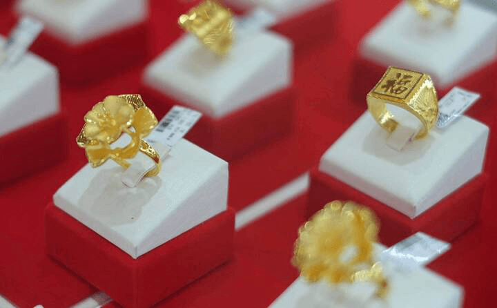 Gold price reverses course, rising nearly $200 per ounce on June 12