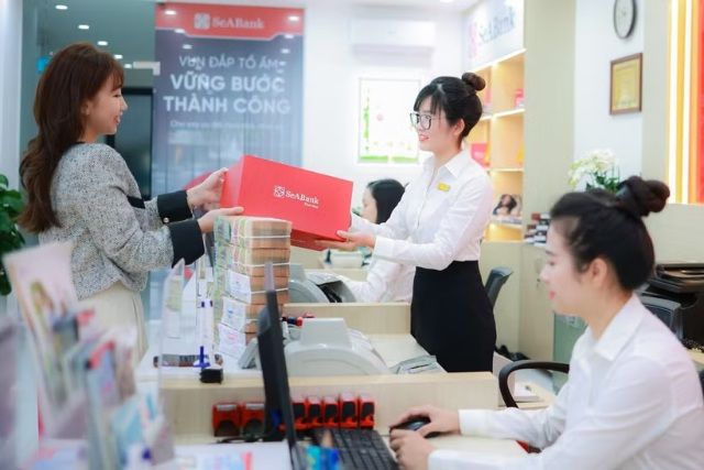 Giao dịch chuyển tiền từ 400 triệu đồng có thể phải chờ 24 giờ