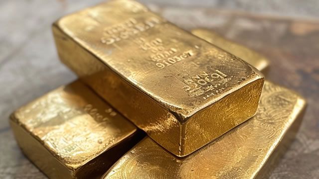 Gold prices hover as U.S. economy slows further in Q4 and inflation pressures remain elevated