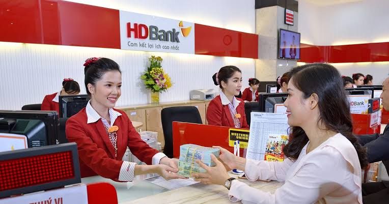 Cổ phiếu 27/8: HDB được kỳ vọng ROE trên 25%, HCM tăng trưởng lợi nhuận 45%