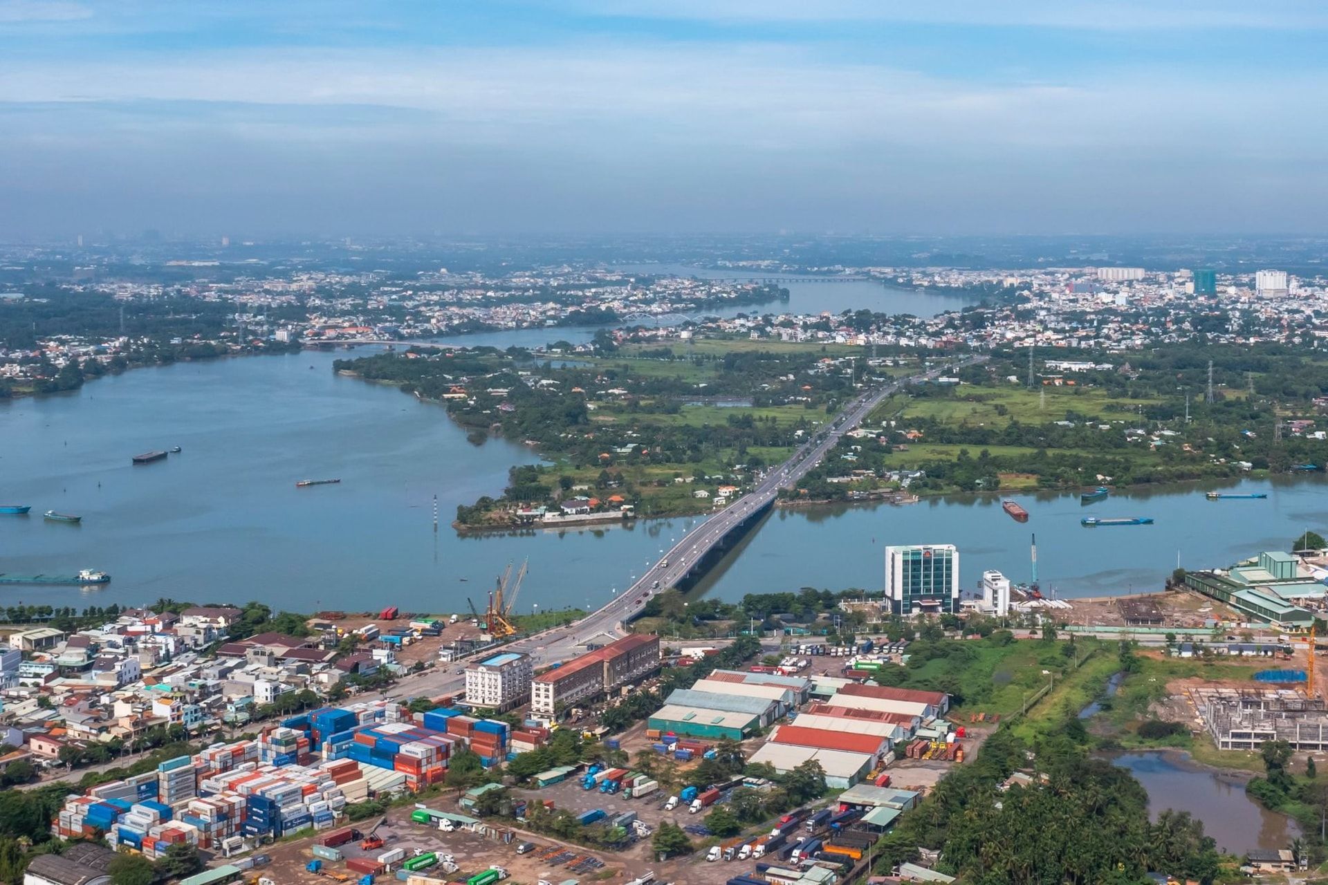 Thứ hạng giàu có của các thành phố Việt Nam thay đổi khi Đồng Nai nổi lên trong nhóm thành phố trực thuộc Trung ương