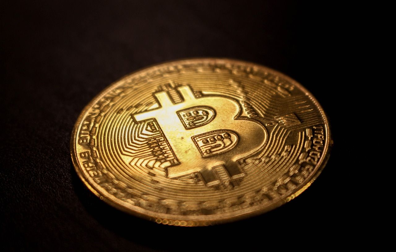 Chu kỳ 4 năm của Bitcoin vẫn đang hoạt động, nhà phân tích cho biết sau các giai đoạn Mua, Giữ, Bán trong khoảng 2023–2025