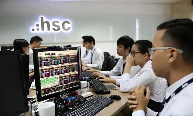 Hai lãnh đạo HSC chi 32 tỷ đồng mua 3,2 triệu cổ phiếu ESOP