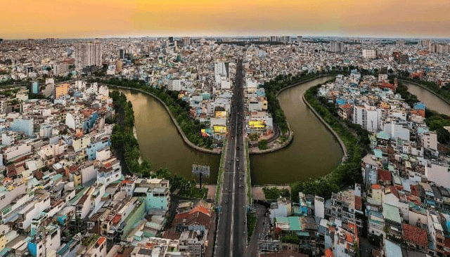 "Vướng" di dời hạ tầng điện, nước, tiến độ thi công dự án rạch Xuyên Tâm bị ảnh hưởng