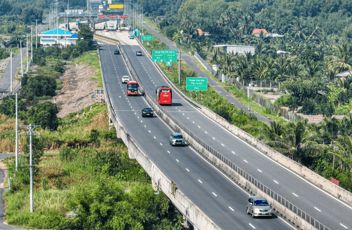 Cao tốc TP.HCM - Trung Lương - Mỹ Thuận đối mặt nguy cơ chậm tiến độ vì vướng mặt bằng