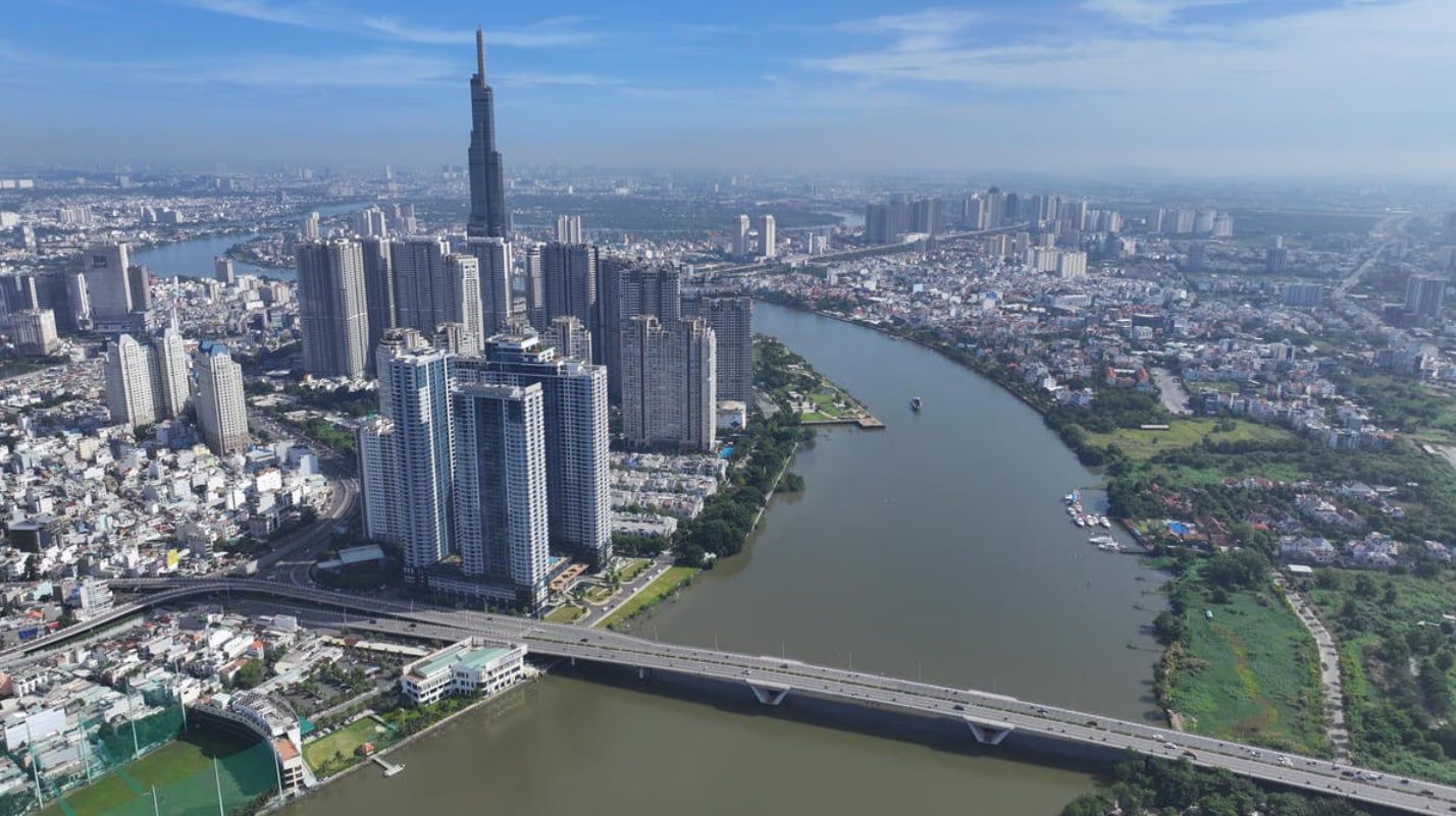 Hạ tầng đồng bộ mở đường cho TPHCM tăng trưởng hai con số