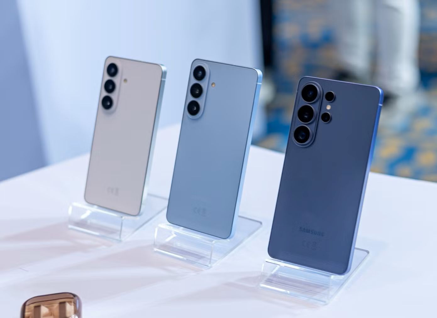 Samsung tăng giá loạt điện thoại ở Việt Nam, cao nhất 4 triệu mỗi máy 15.10.jpg