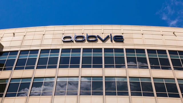 Lợi suất cổ tức của AbbVie giảm xuống khoảng 2,6%, thấp nhất kể từ đầu năm 2018 khi cổ phiếu tăng nhanh hơn cổ tức