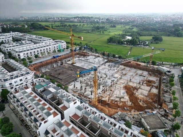 Hà Nội tạm dừng xét duyệt dự án NOXH mới, dồn lực cho quỹ nhà tái định cư phục vụ dự án trọng điểm