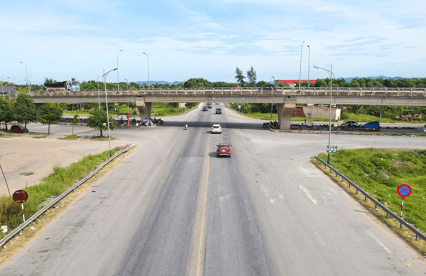 Mở rộng hơn 45 km Quốc lộ 1 đoạn qua Hà Tĩnh lên 4 làn xe