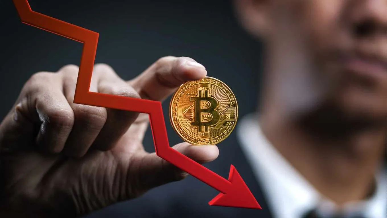 Bitcoin rớt đáy một tháng vì lạm phát nóng, nỗi lo Fed tăng lãi suất