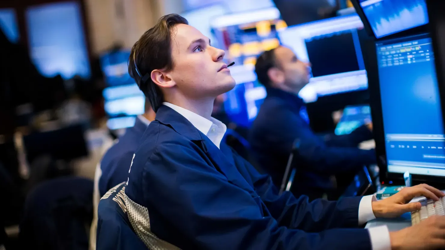Alphabet mất 480 tỷ USD vốn hóa, kéo Nasdaq và S&P 500 giảm điểm