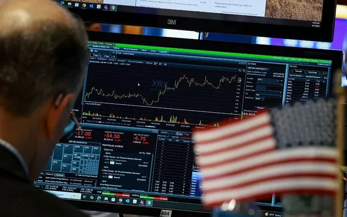 Nasdaq tăng hơn 1%, cổ phiếu AI khởi sắc sau hồ sơ IPO của Anthropic