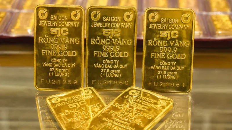 Giá vàng ngày hôm nay 15/10/2026: Vàng SJC đồng loạt giảm 1 triệu đồng/lượng, thị trường quốc tế chịu sức ép từ USD