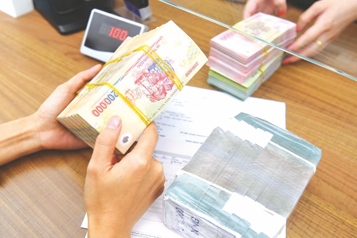 Lãi suất ngày hôm nay 30/10/2026: Lãi suất huy động giảm, ưu đãi vẫn trên 9%/năm
