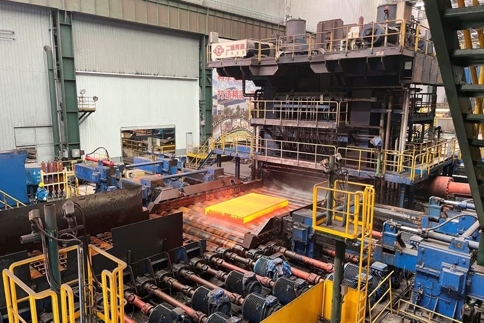 Giá thép ngày hôm nay 23/10: Quặng sắt giảm mạnh sau thỏa thuận giữa CMRG và Rio Tinto