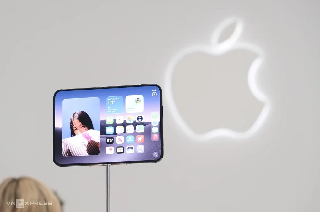Người Việt đặt mua iPhone Duo phải cọc 30 triệu đồng