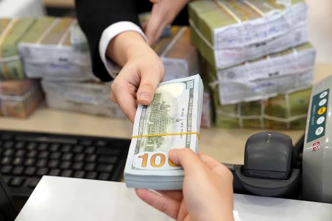 Tỷ giá USD ngày hôm nay 22/9: DXY vượt 100 điểm, đồng bạc xanh duy trì vùng cao