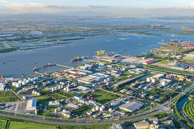 Bất động sản khu công nghiệp 2027: FDI tăng mạnh, doanh nghiệp nào nắm lợi thế từ quỹ đất sạch?