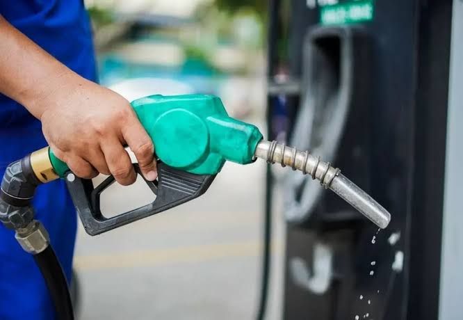 Giá xăng dầu ngày hôm nay 24/9: Dầu Brent vượt 101 USD/thùng sau 4 phiên giảm