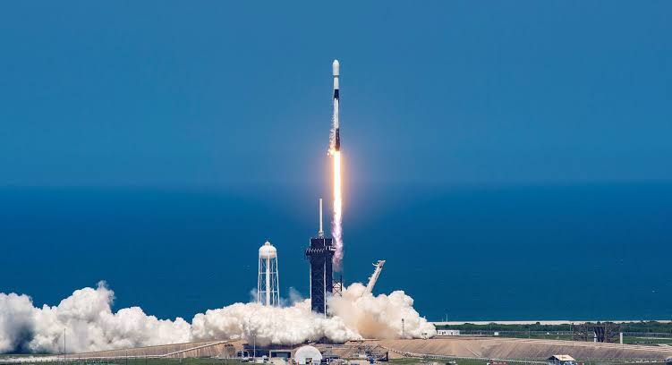 SpaceX đưa Starfall vào quỹ đạo, tiến gần kỷ nguyên sản xuất ngoài không gian