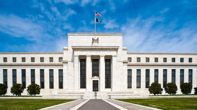 Warsh argues that the Fed cannot fight inflation
