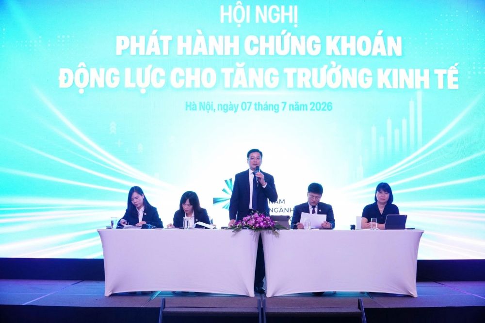 lanh-dao-uy-ban-chung-khoan-nha-nuoc.jpg