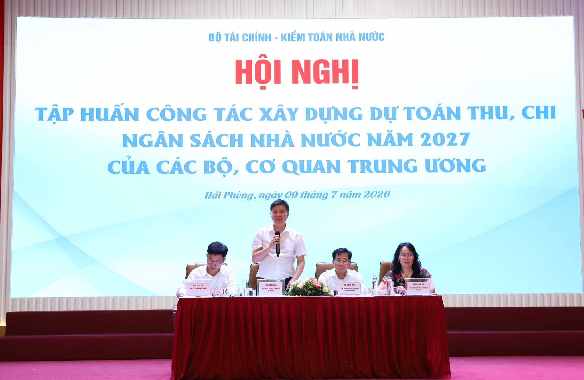 lanh-dao-vu-tai-chinh-kinh-te-nganh-va-kiem-toan-nha-nuoc chuyen-nganh-ii.jpg