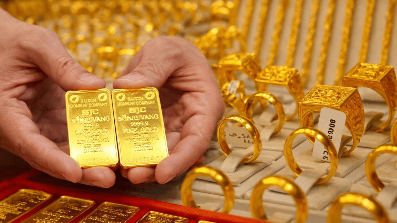 Giá vàng thế giới phục hồi lên khoảng 4.580 USD/ounce nhờ đồng USD suy yếu, nhưng đà tăng bị hạn chế bởi lợi suất tăng và lo ngại lạm phát; trong nước, giá vàng sáng 19/5 đi ngang sau nhịp tăng cuối phiên trước.