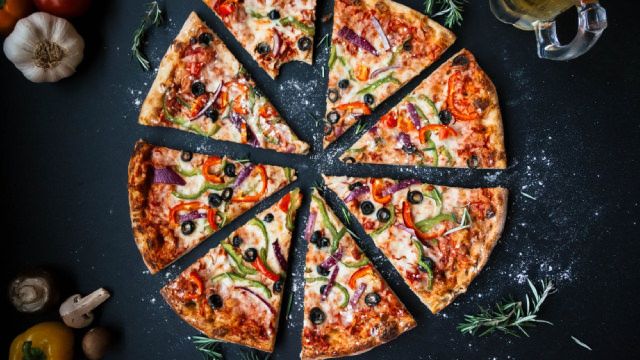 Cổ phiếu Domino's có giá rẻ hơn và được định vị tốt hơn cho tăng trưởng trong năm 2026 so với McDonald's giữa áp lực lạm phát lên ngành ăn uống nhanh