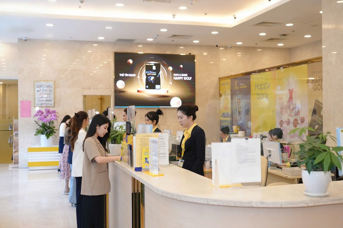 Lãi xuất ngân hàng hôm nay 17/6: kỳ hạn 3 tháng chạm trần, liên tục thay đổi